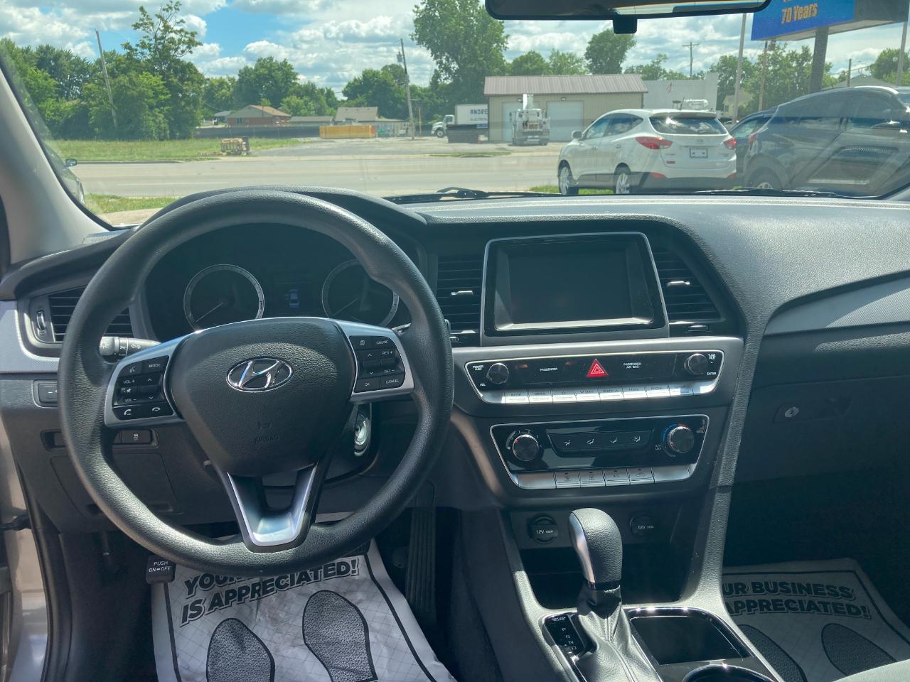 Hyundai Sonata 4dr Sdn 2.4L Sport 2015
