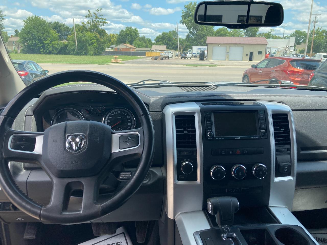 RAM 1500 4WD Crew Cab 140.5" Sport 2011
