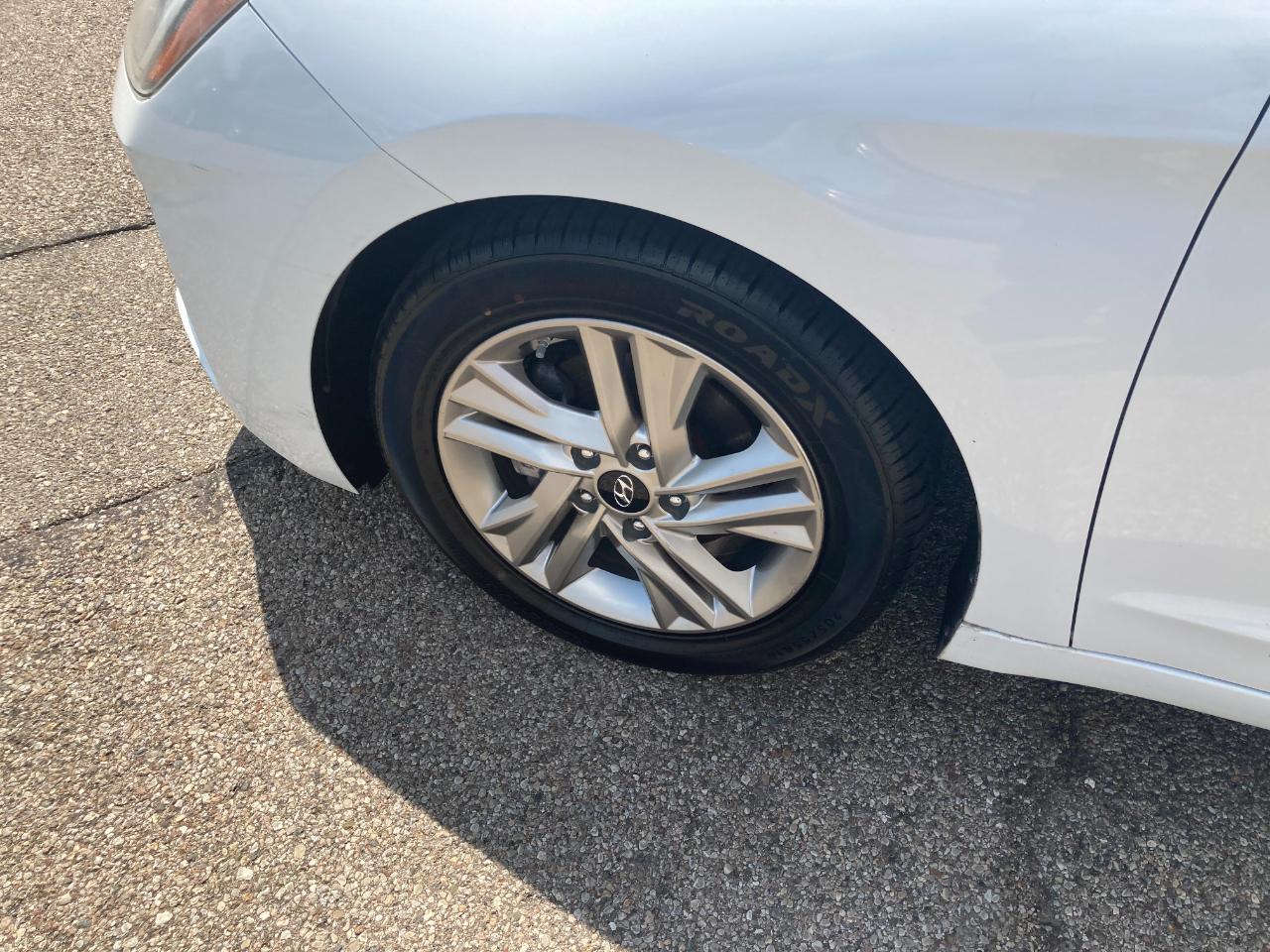 Hyundai Elantra SEL Auto 2019