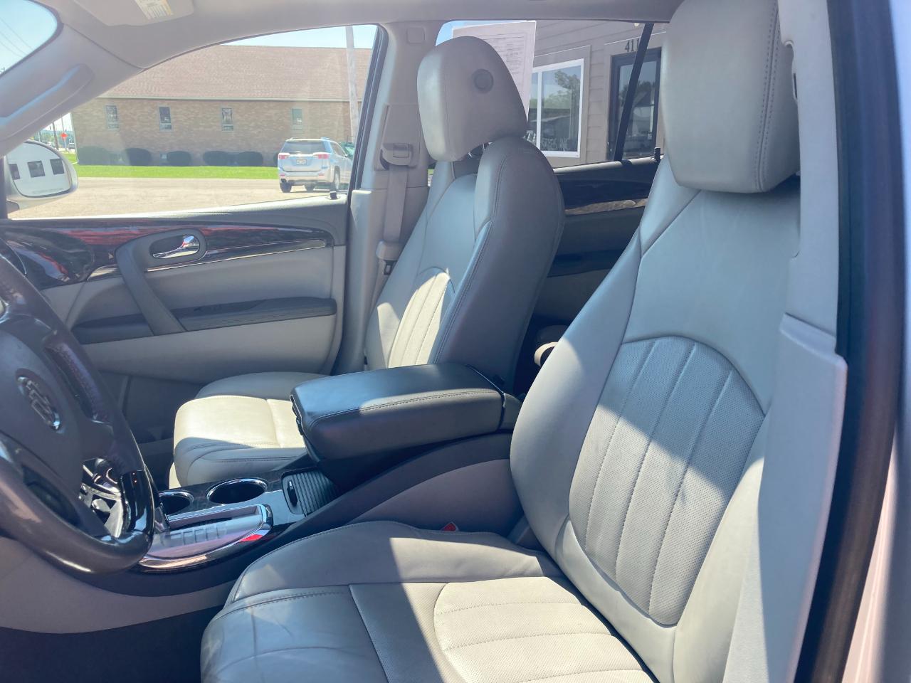 Buick Enclave AWD 4dr Leather 2013