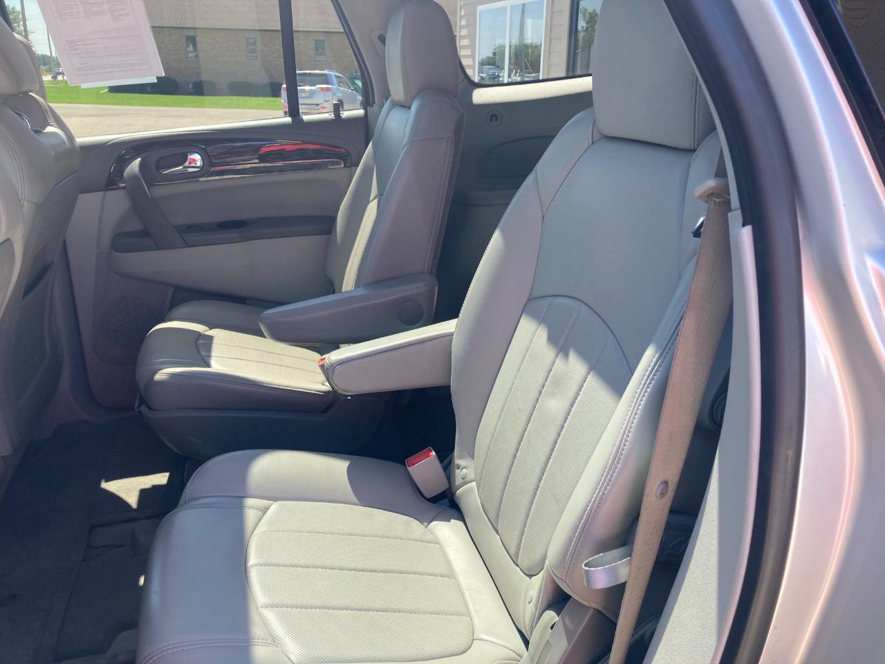 Buick Enclave AWD 4dr Leather 2013