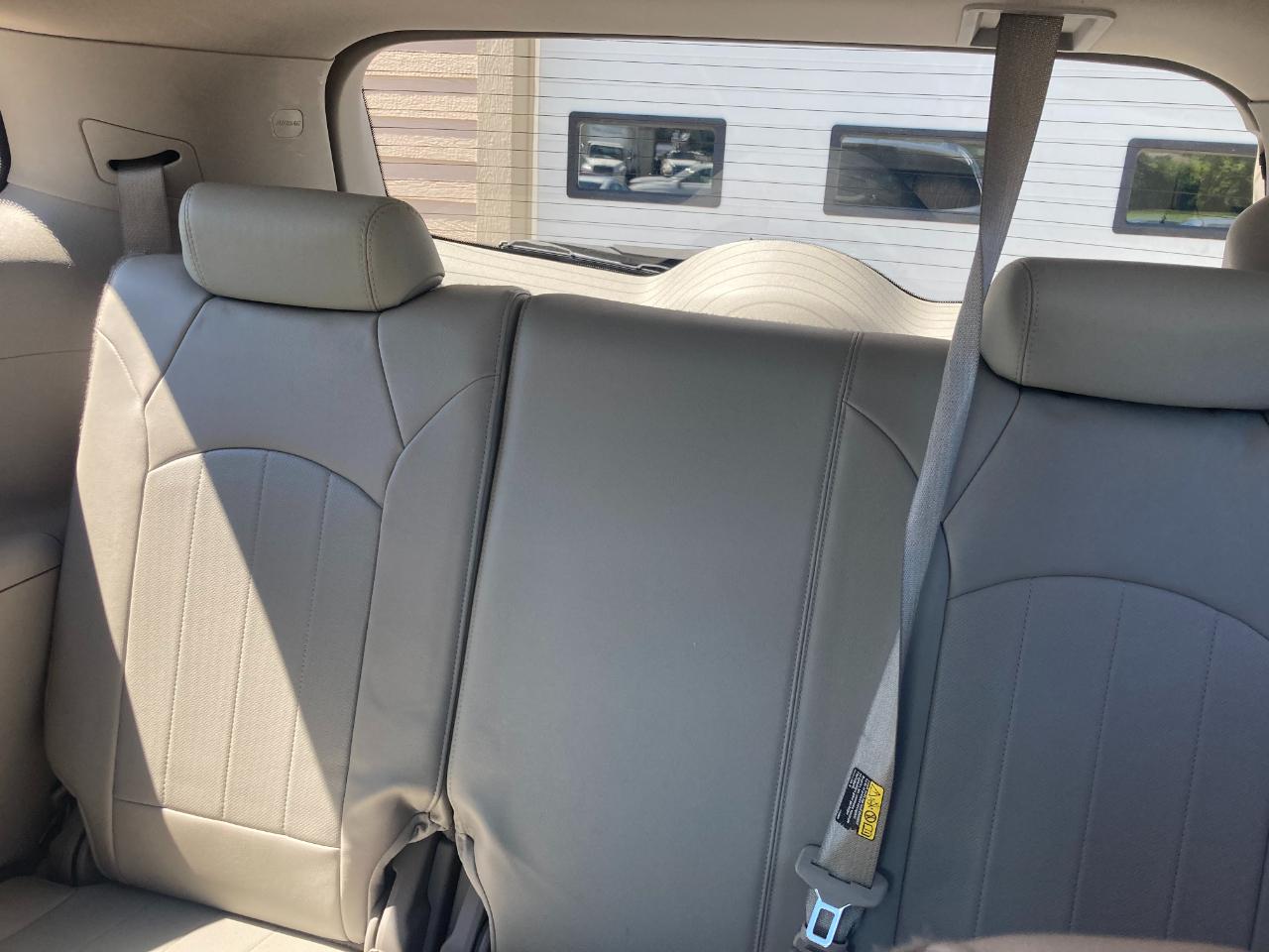 Buick Enclave AWD 4dr Leather 2013