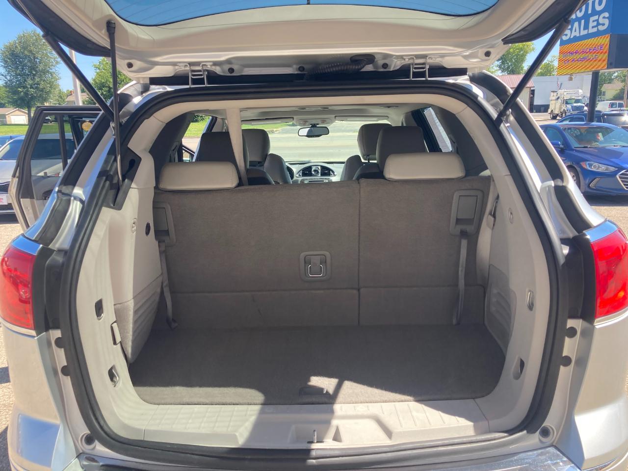 Buick Enclave AWD 4dr Leather 2013