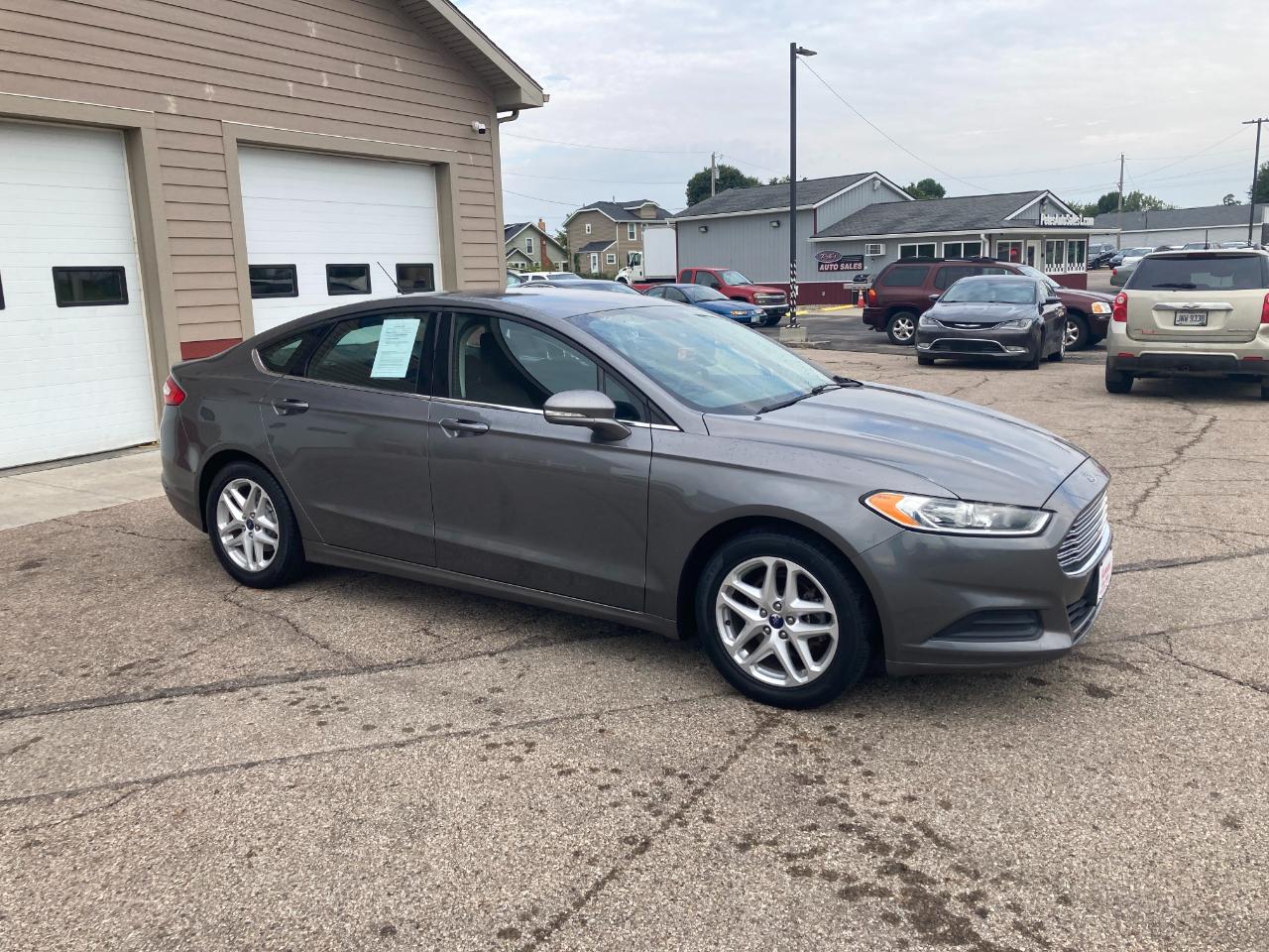 Ford Fusion photo 3