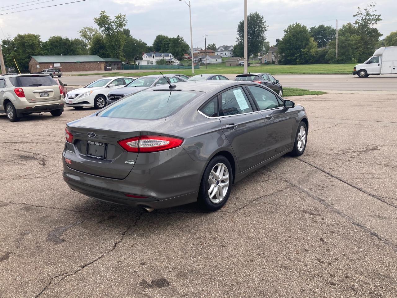 Ford Fusion photo 4