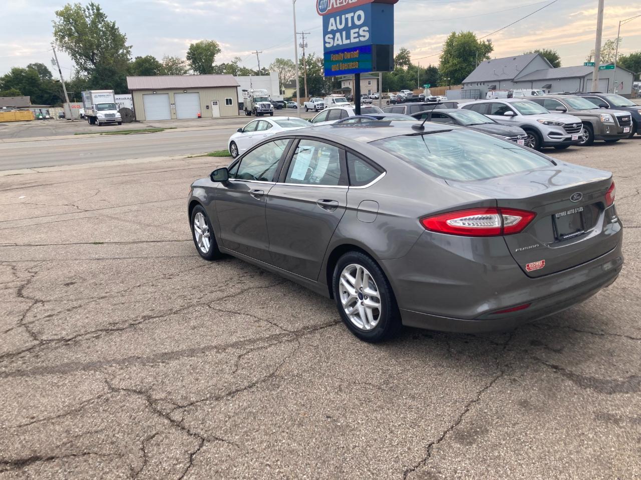 Ford Fusion photo 5