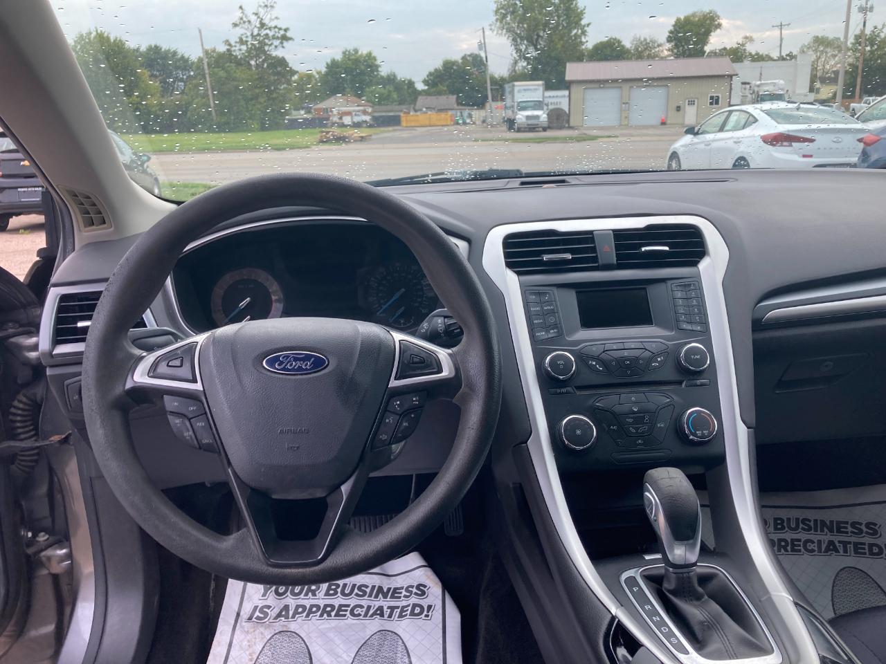 Ford Fusion photo 10