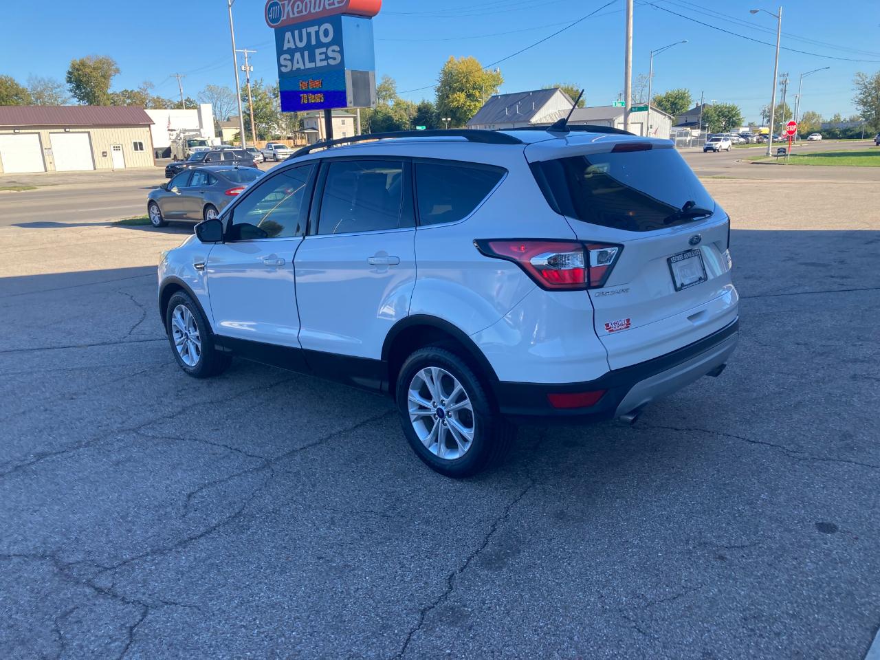 Ford Escape photo 4