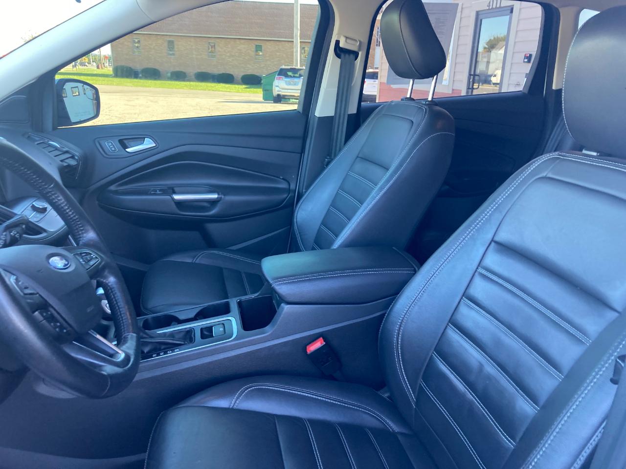 Ford Escape photo 7