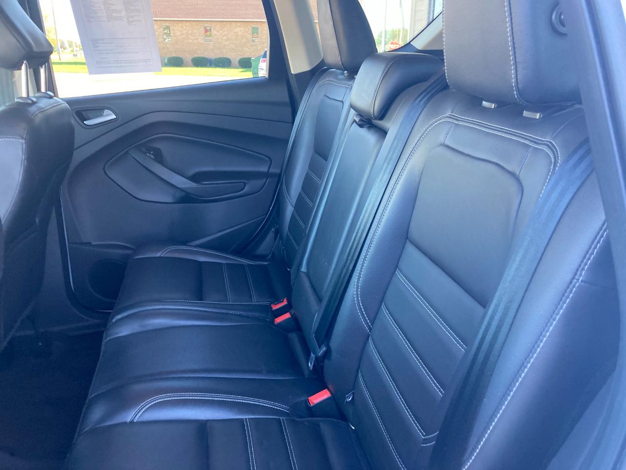 Ford Escape photo 8