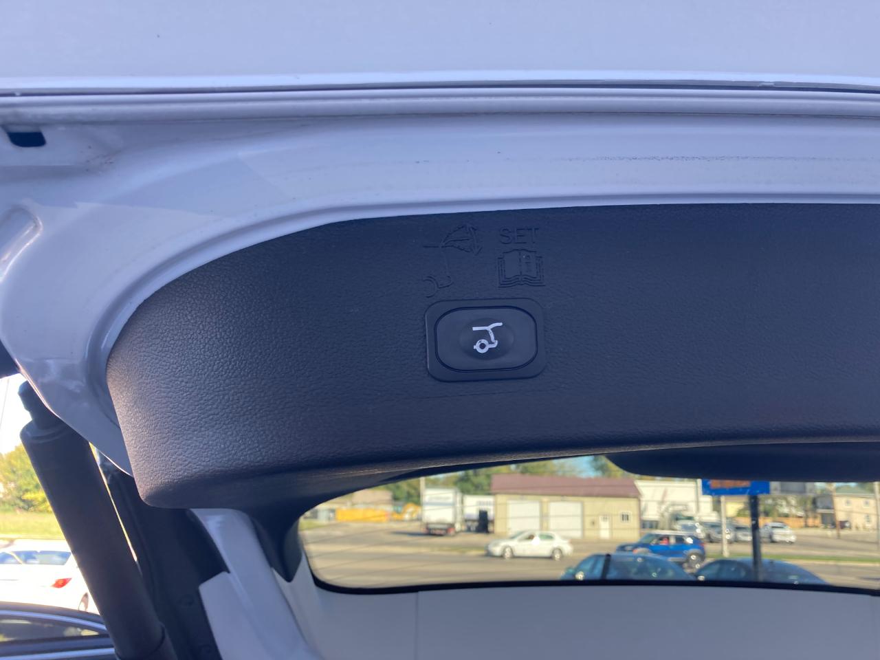 Ford Escape photo 10