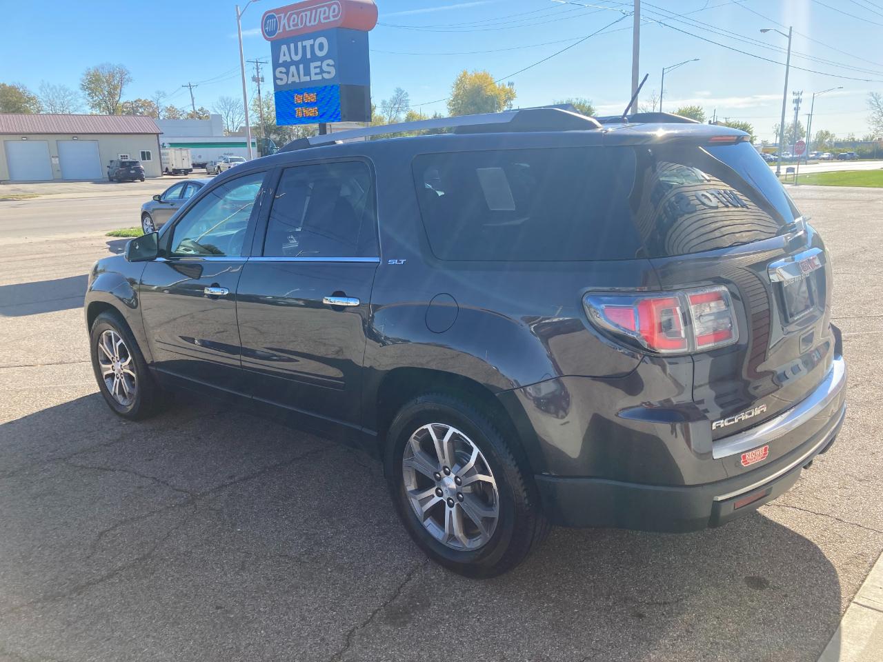 GMC Acadia FWD 4dr SLT w/SLT-1 2013