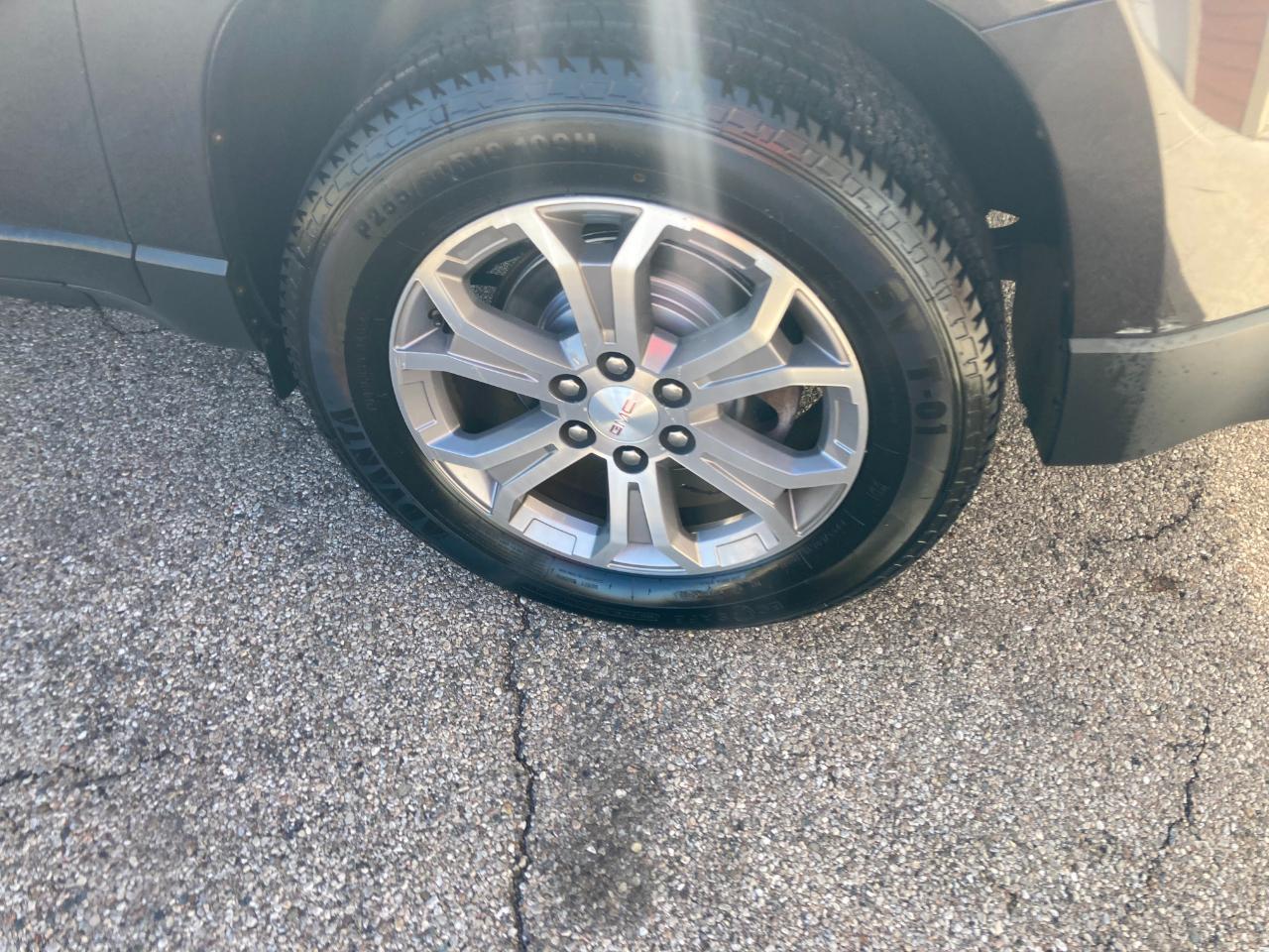 GMC Acadia FWD 4dr SLT w/SLT-1 2013
