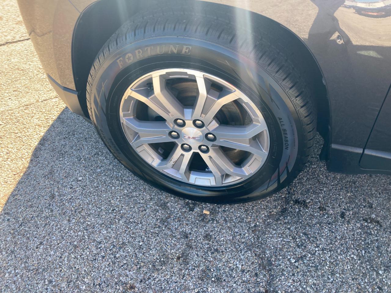 GMC Acadia FWD 4dr SLT w/SLT-1 2013