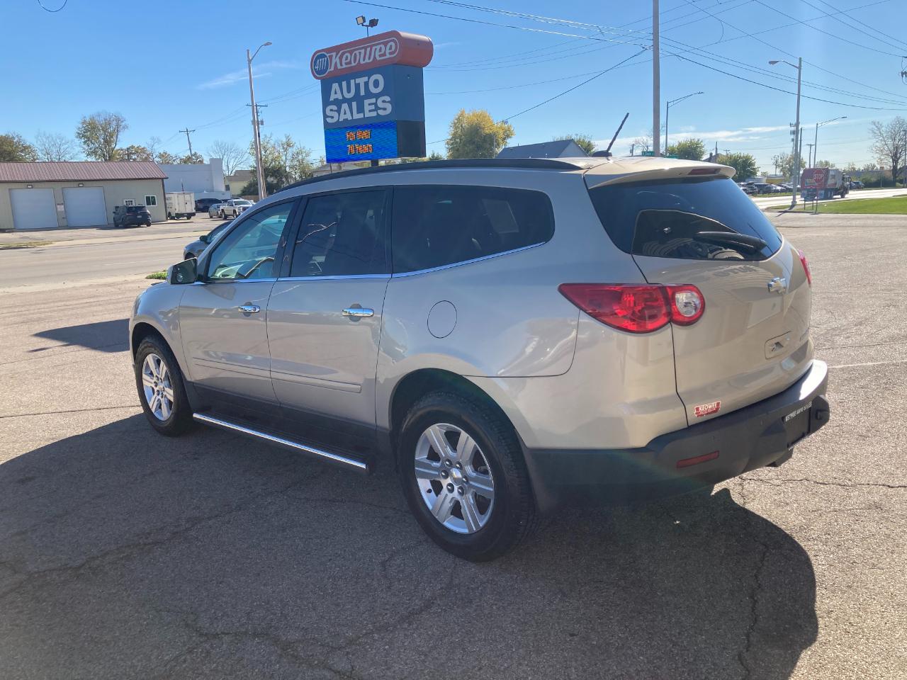 Chevrolet Traverse FWD 4dr LT w/2LT 2011