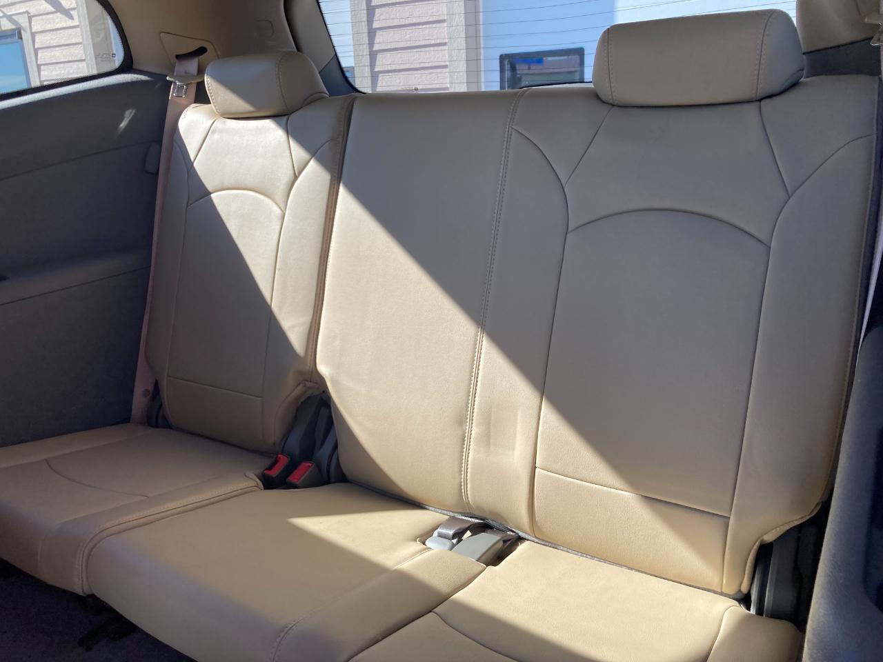 Chevrolet Traverse FWD 4dr LT w/2LT 2011