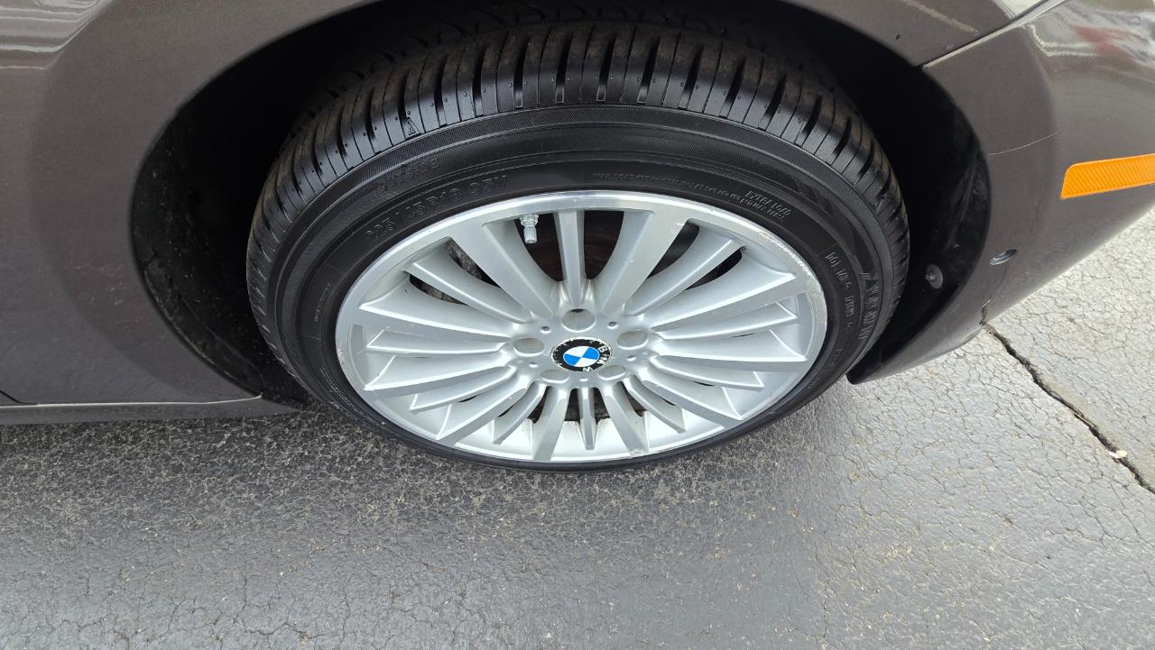 BMW 3-Series 335i xDrive Sedan 2013