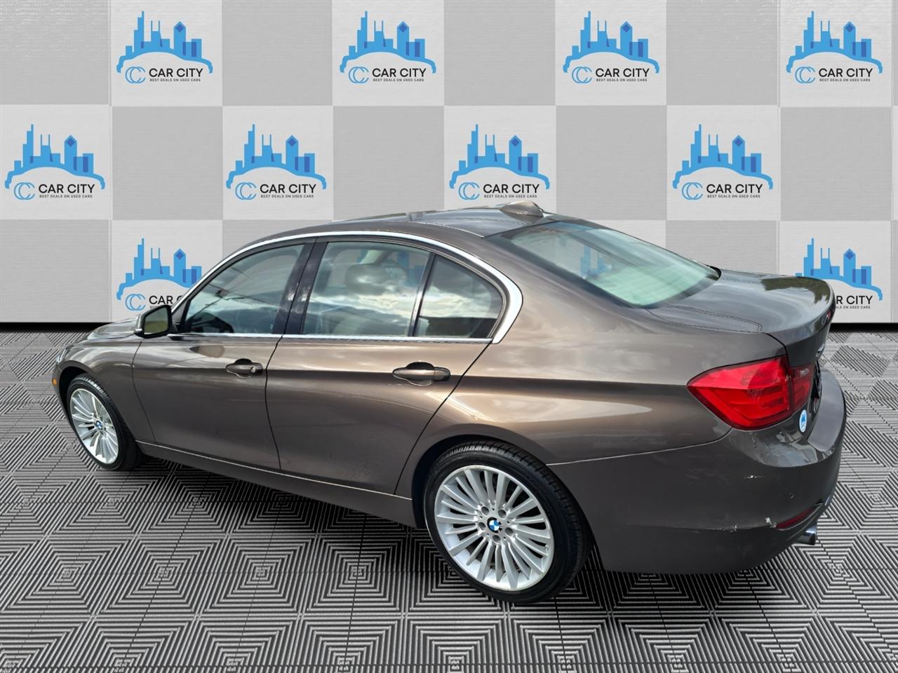 BMW 3-Series 335i xDrive Sedan 2013