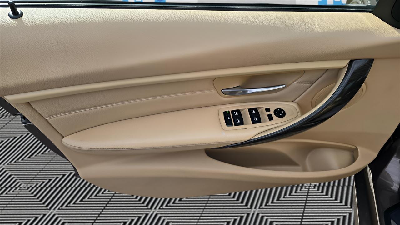 BMW 3-Series 335i xDrive Sedan 2013
