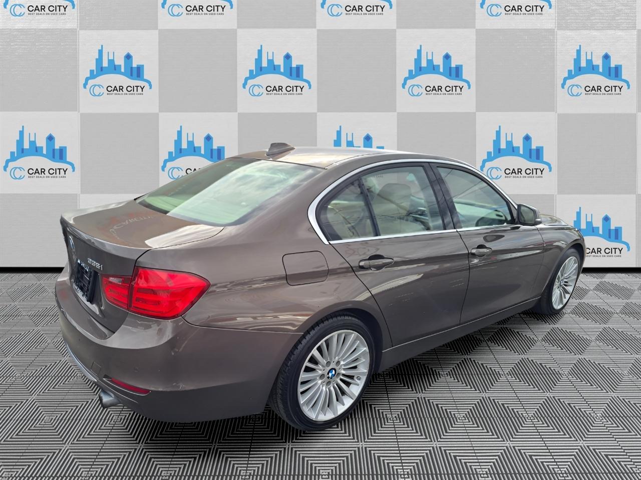 BMW 3-Series 335i xDrive Sedan 2013