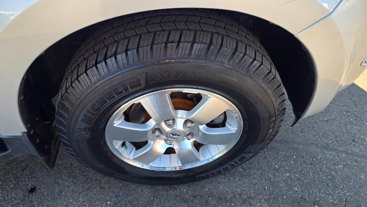 Ford Escape Limited 4WD 2010