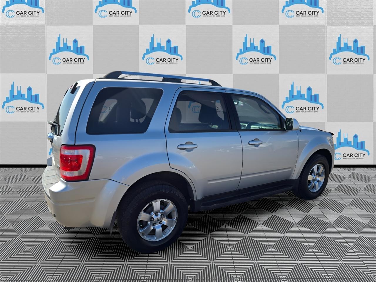 Ford Escape Limited 4WD 2010
