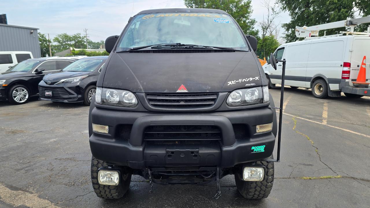 Mitsubishi Delica L400 Space Gear  1998