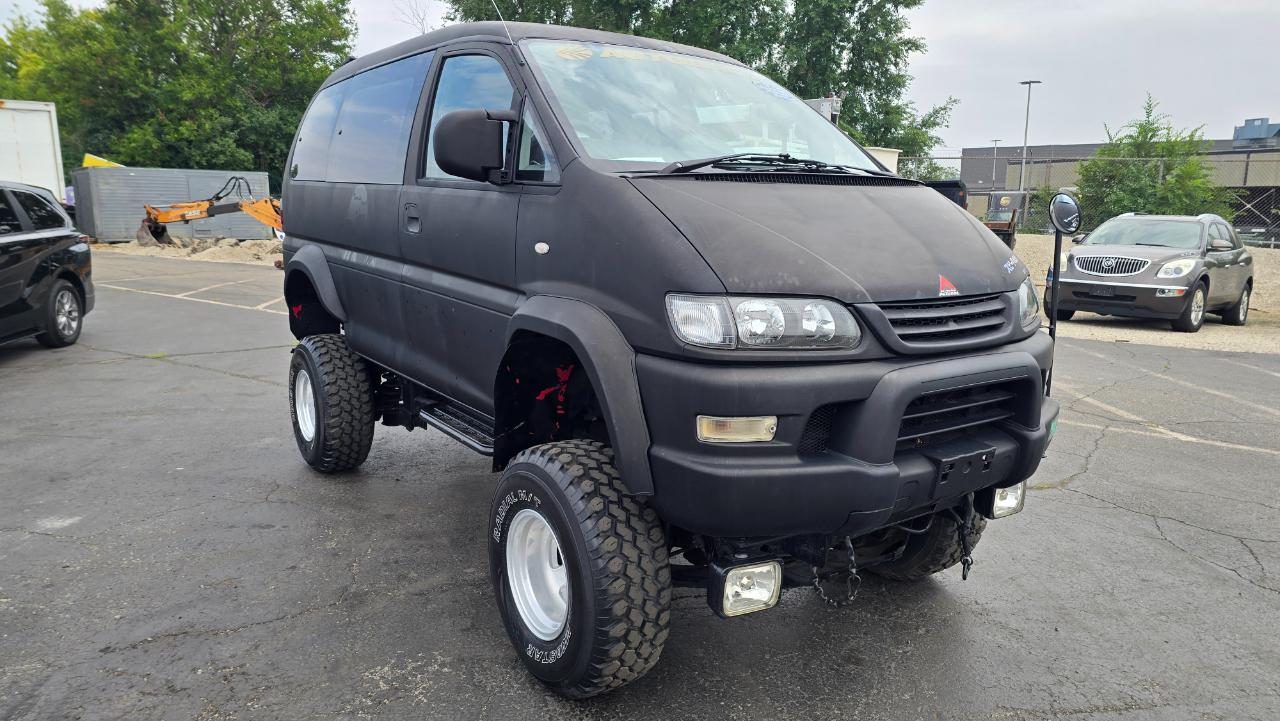 Mitsubishi Delica L400 Space Gear  1998