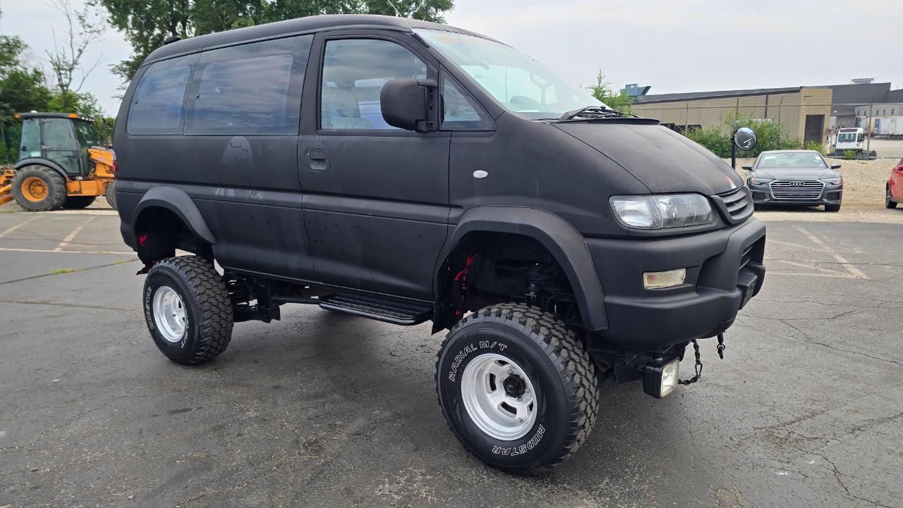 Mitsubishi Delica L400 Space Gear  1998