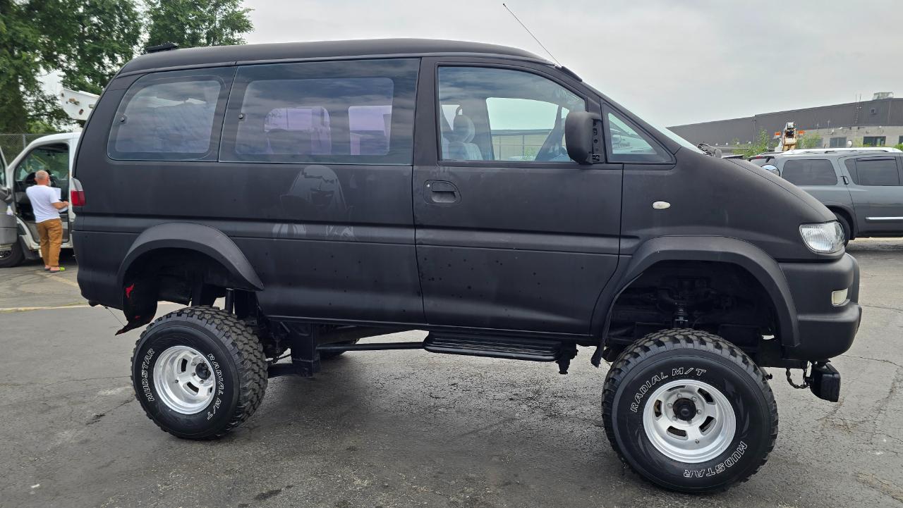Mitsubishi Delica L400 Space Gear  1998