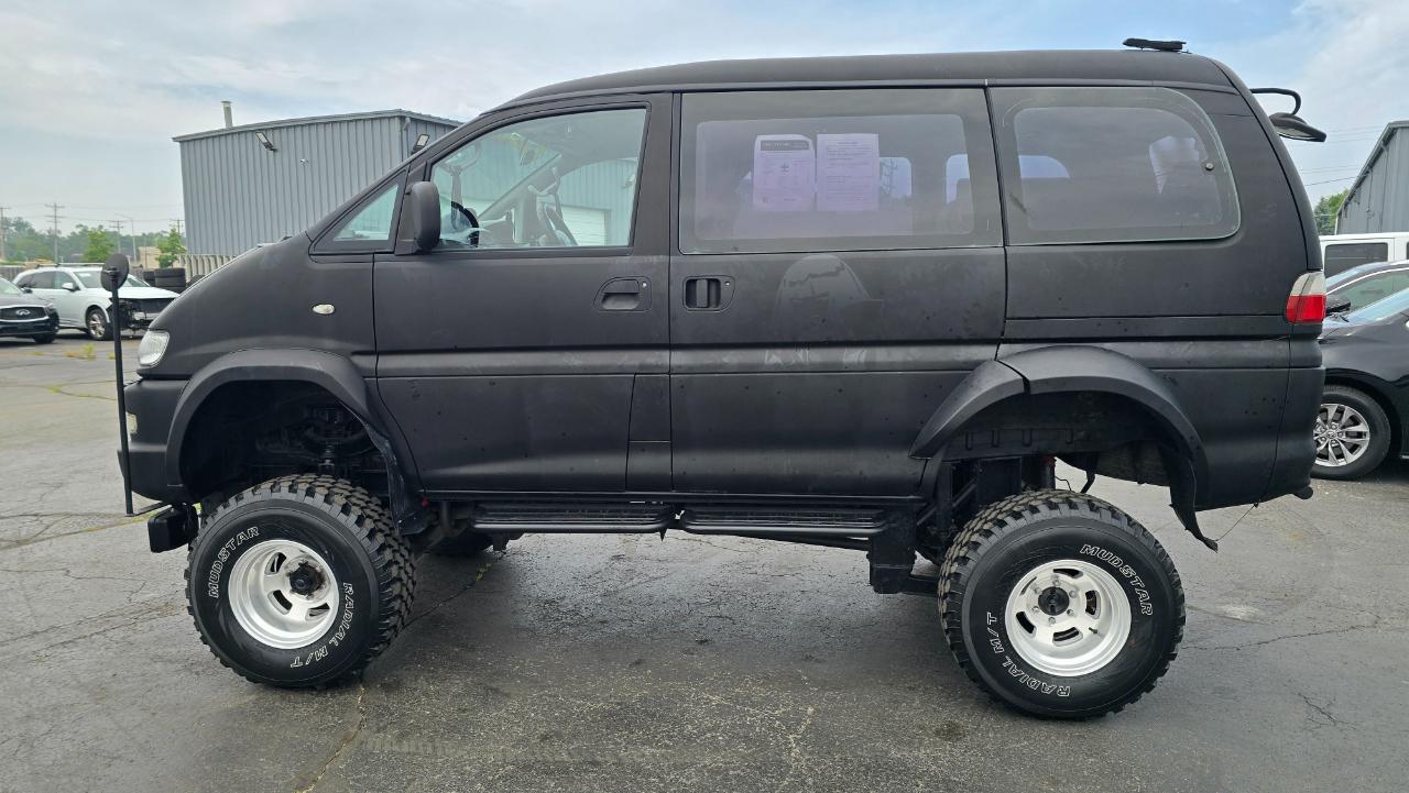 Mitsubishi Delica L400 Space Gear  1998