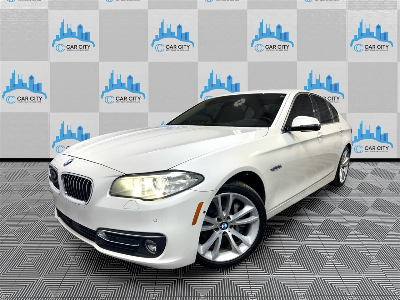 BMW 5-Series 535i xDrive 2016