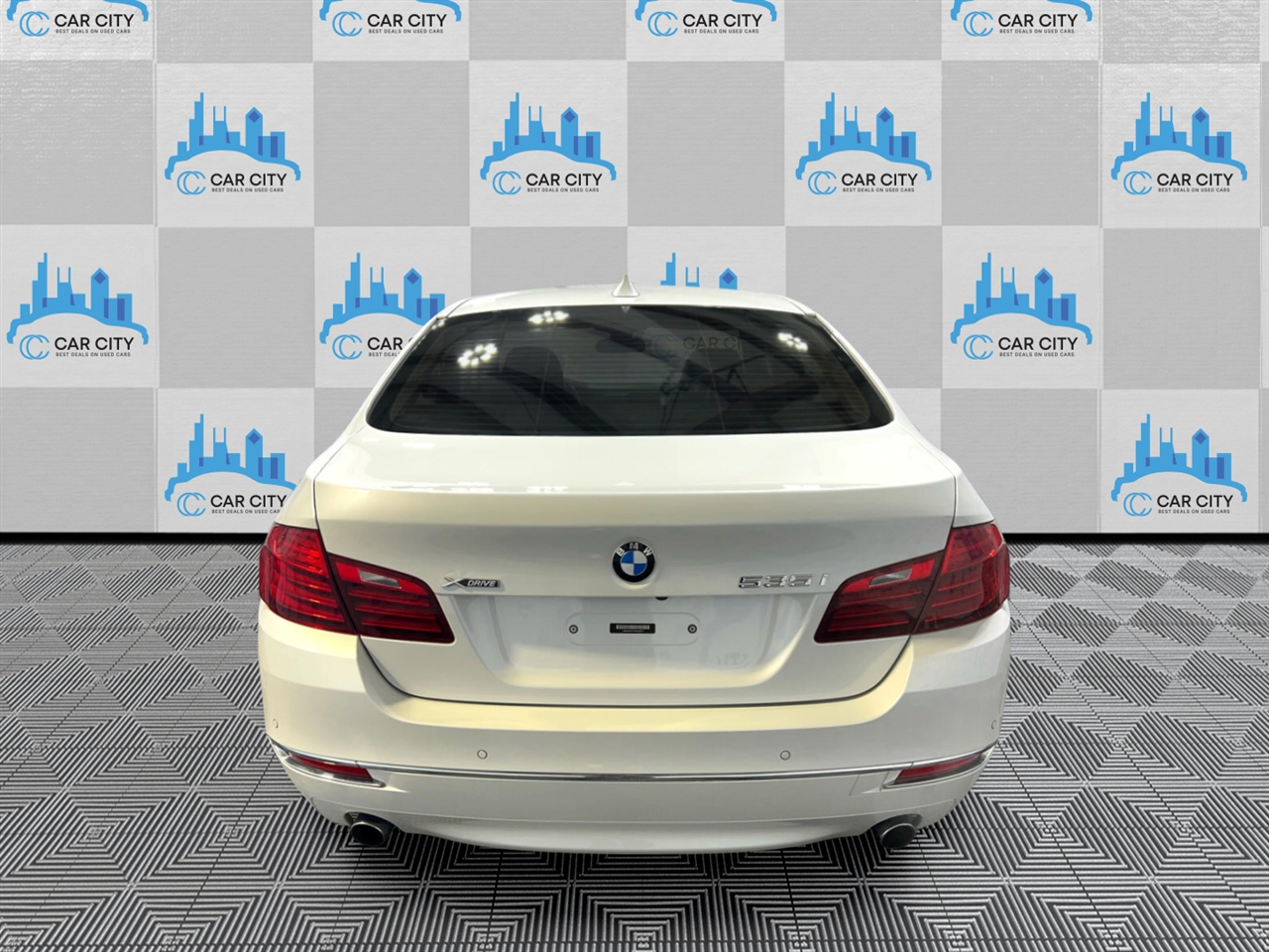 BMW 5-Series 535i xDrive 2016