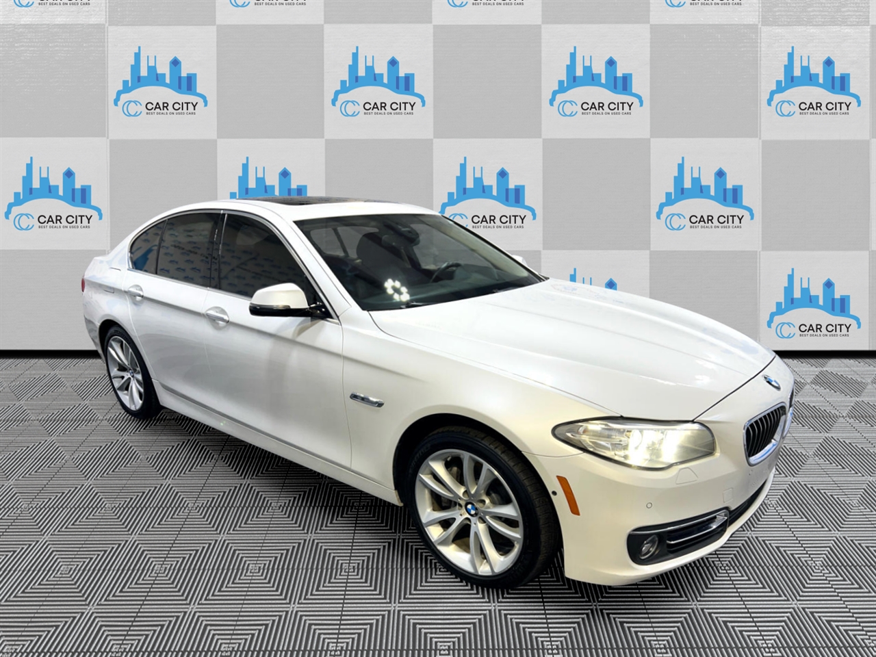 BMW 5-Series 535i xDrive 2016