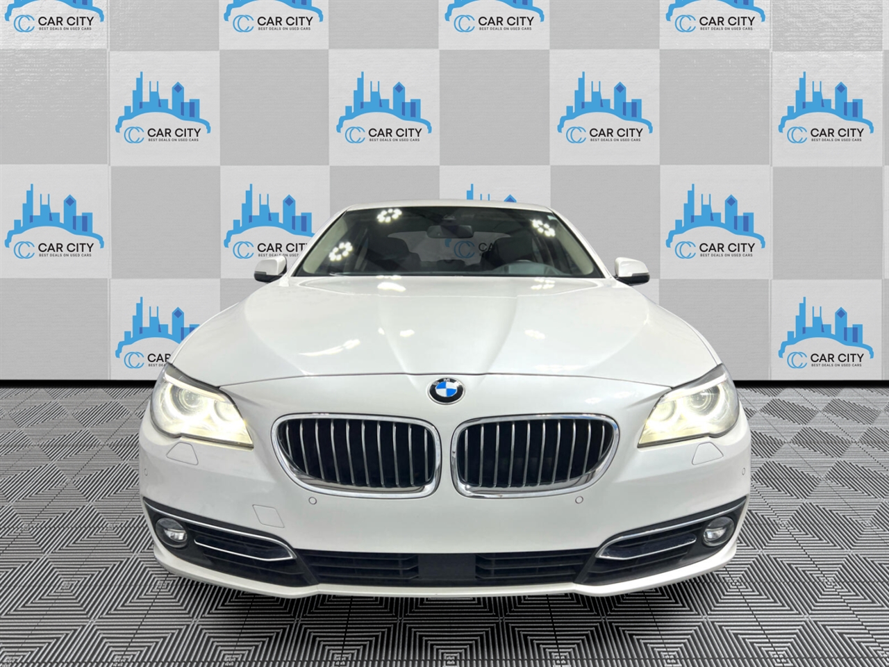 BMW 5-Series 535i xDrive 2016
