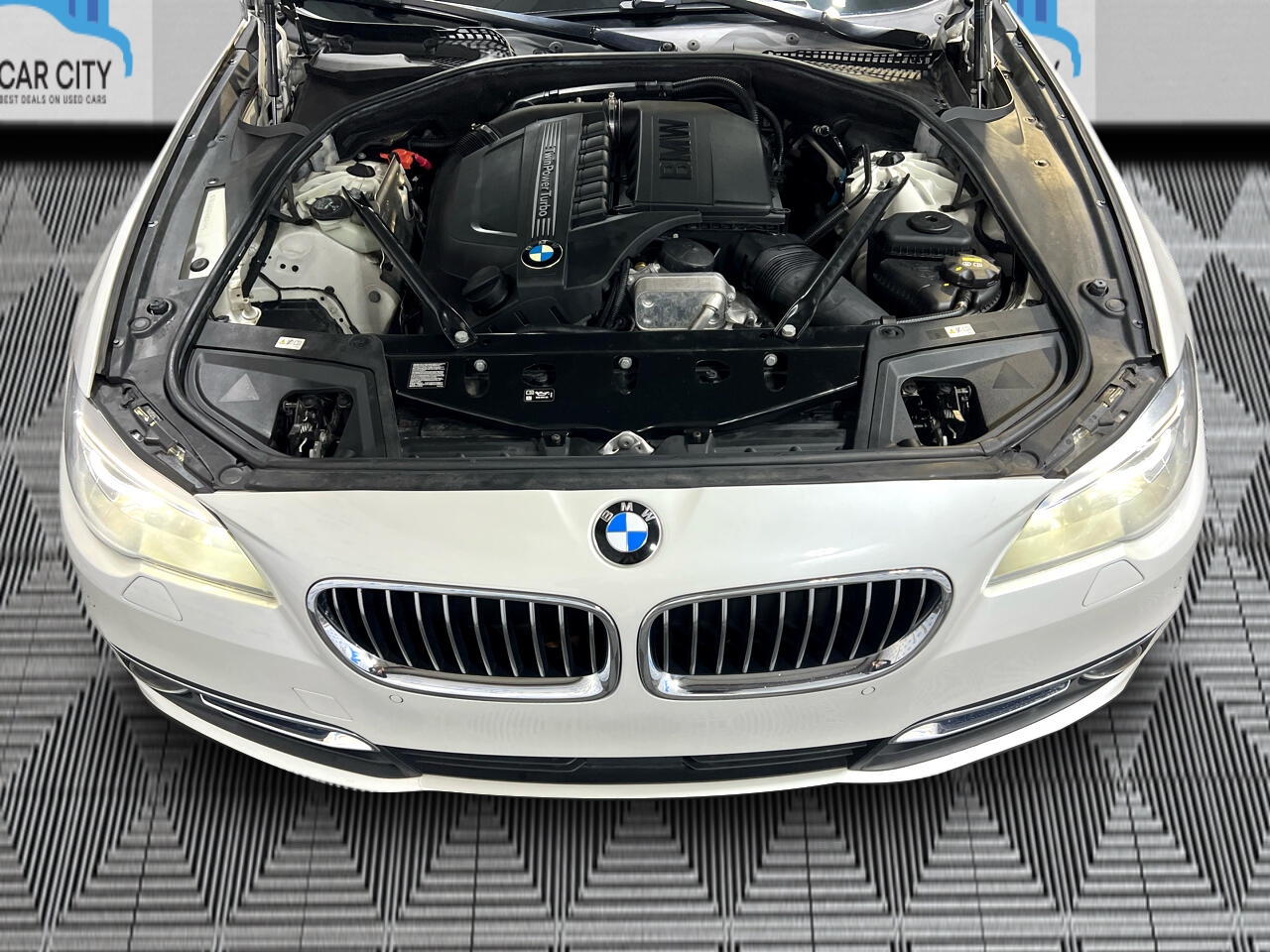 BMW 5-Series 535i xDrive 2016