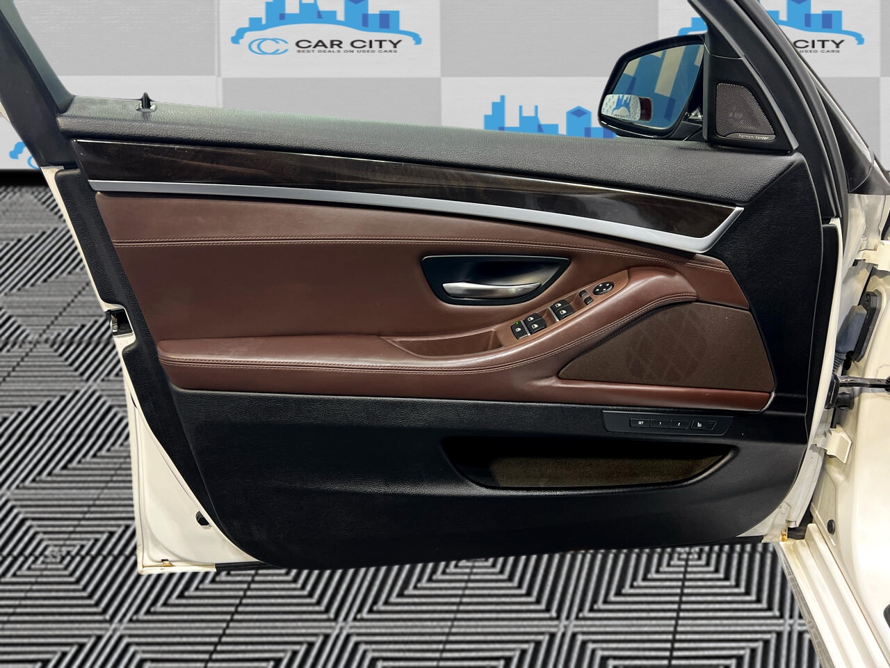 BMW 5-Series 535i xDrive 2016