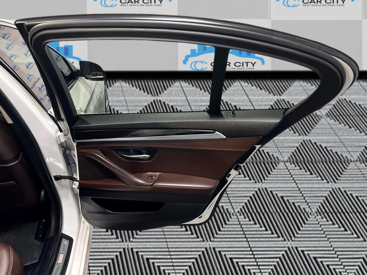 BMW 5-Series 535i xDrive 2016