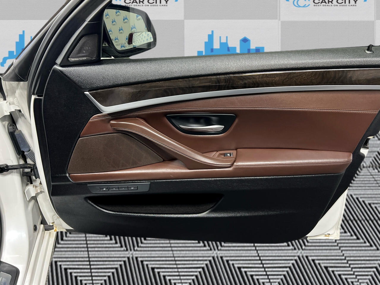 BMW 5-Series 535i xDrive 2016