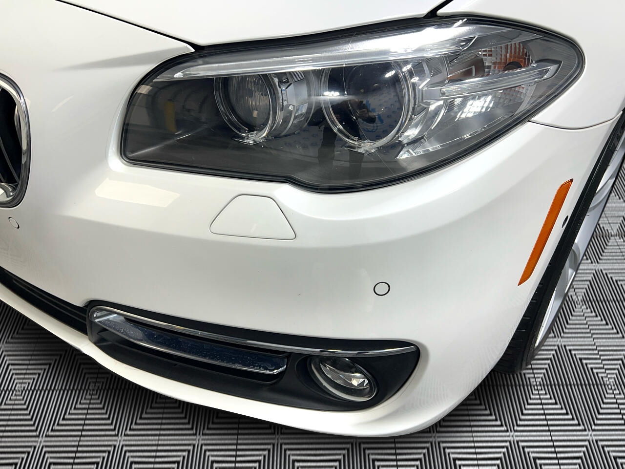 BMW 5-Series 535i xDrive 2016