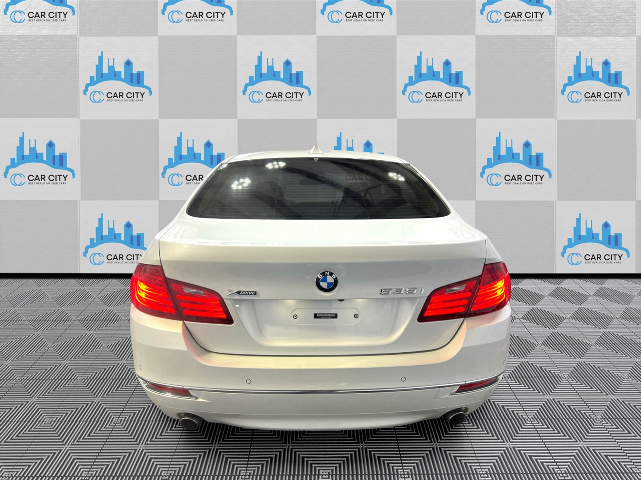 BMW 5-Series 535i xDrive 2016
