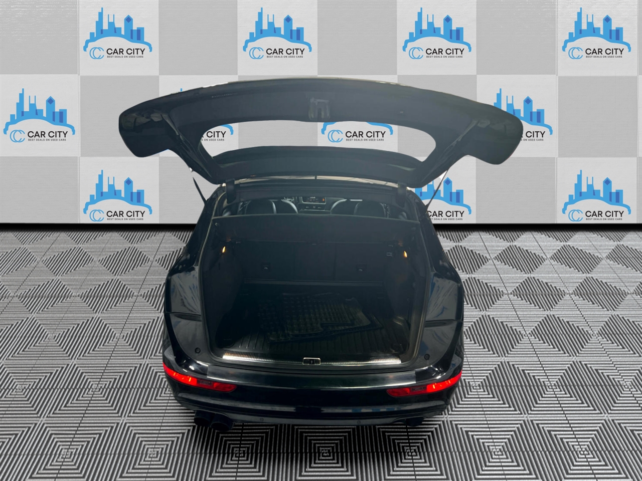 Audi SQ5 3.0T Premium Plus quattro 2016