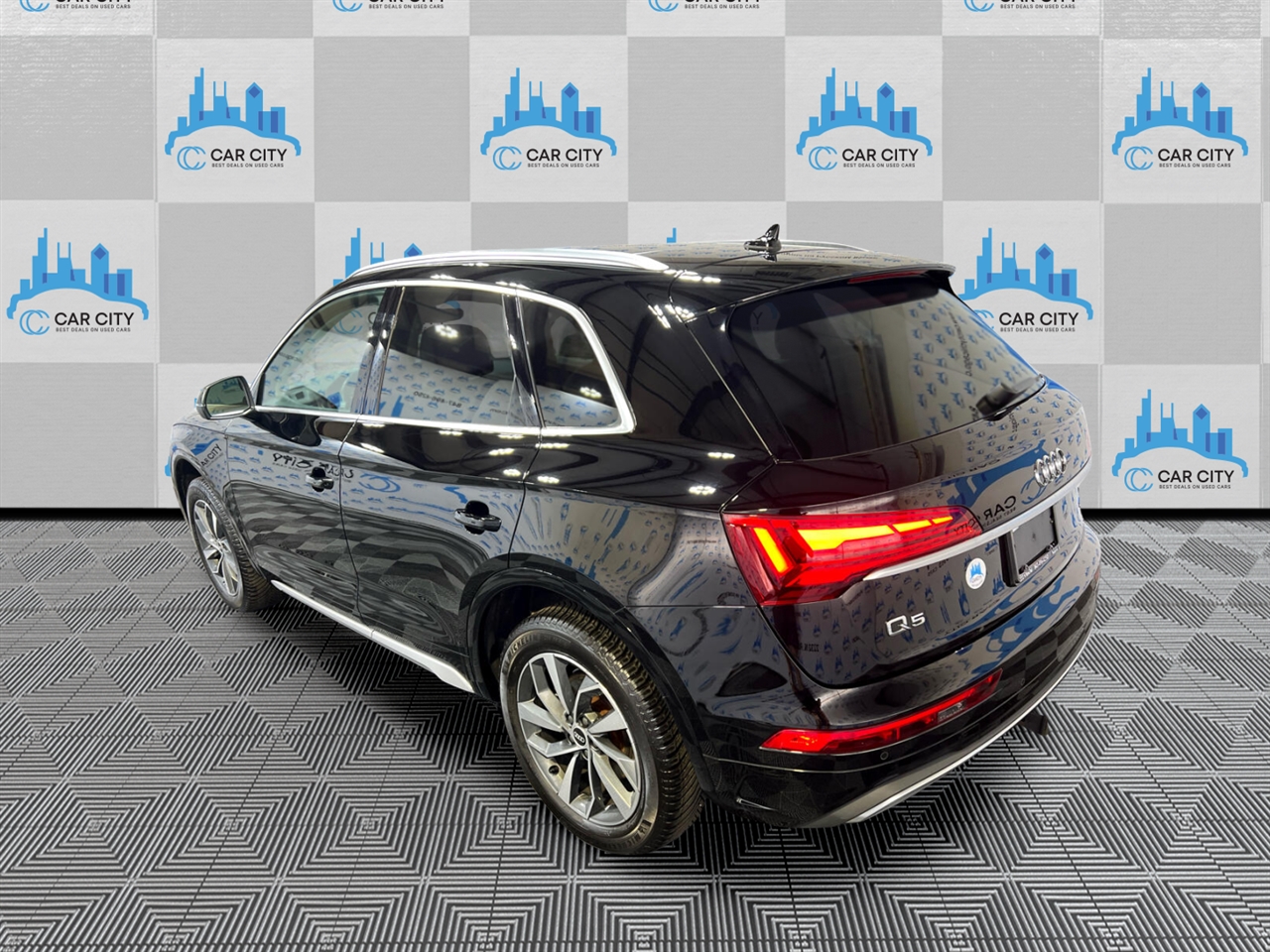 Audi Q5 2.0T Premium Plus quattro 2021