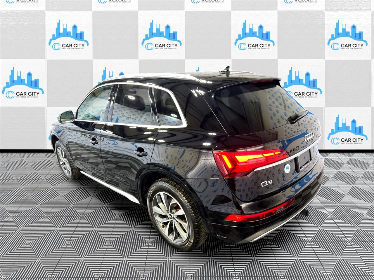Audi Q5 2.0T Premium Plus quattro 2021