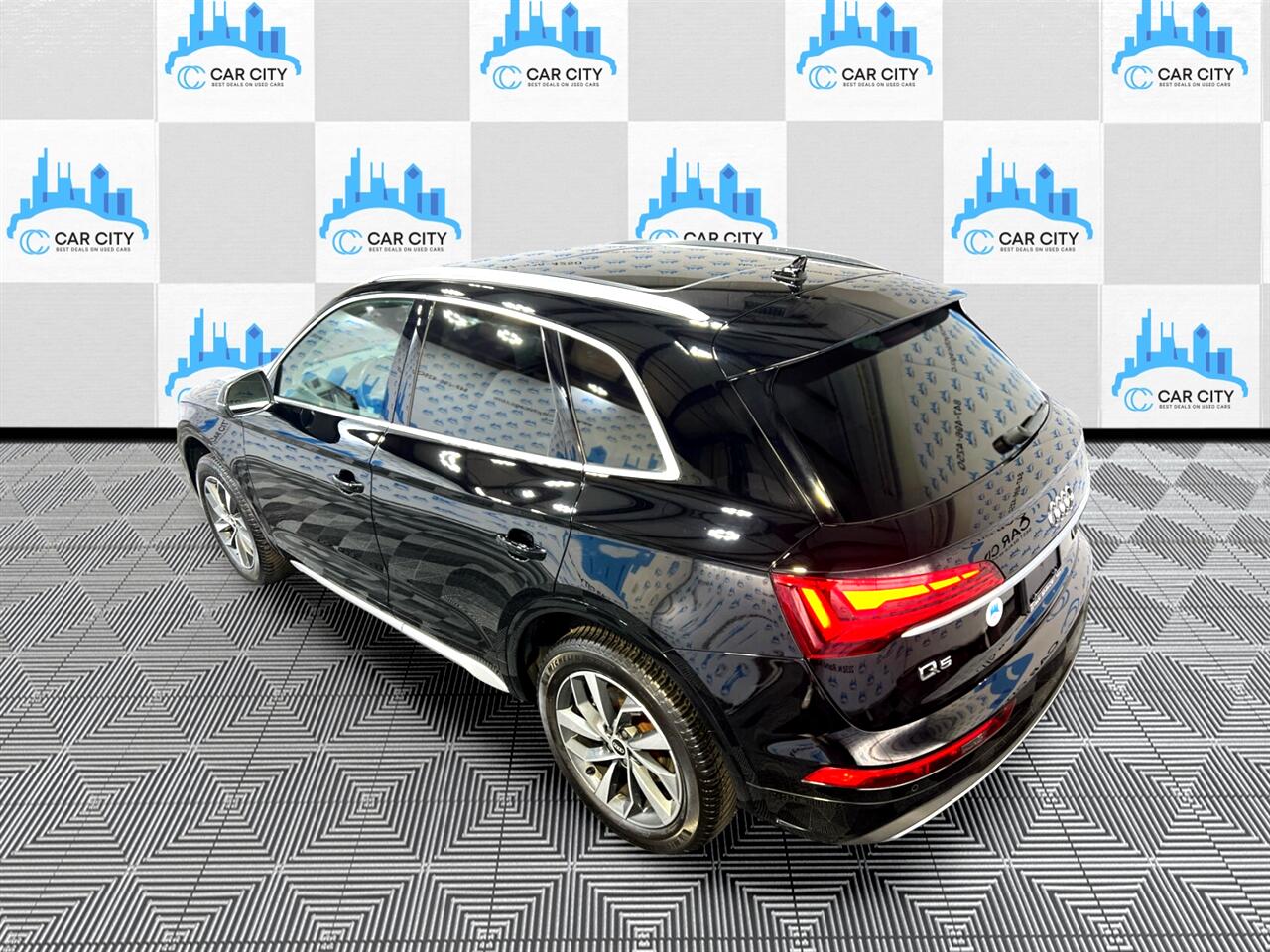 Audi Q5 2.0T Premium Plus quattro 2021