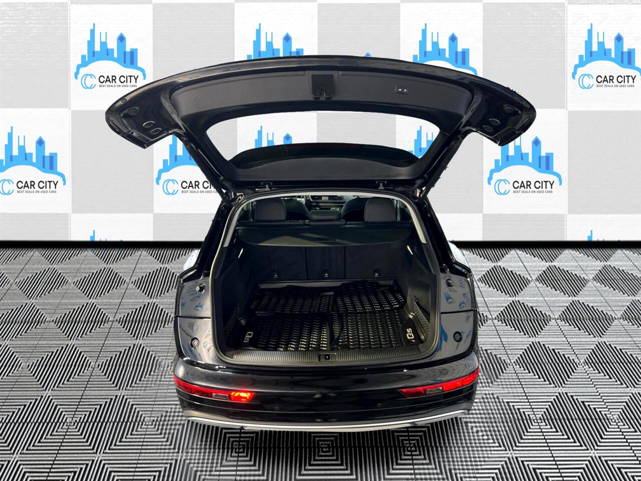 Audi Q5 2.0T Premium Plus quattro 2021