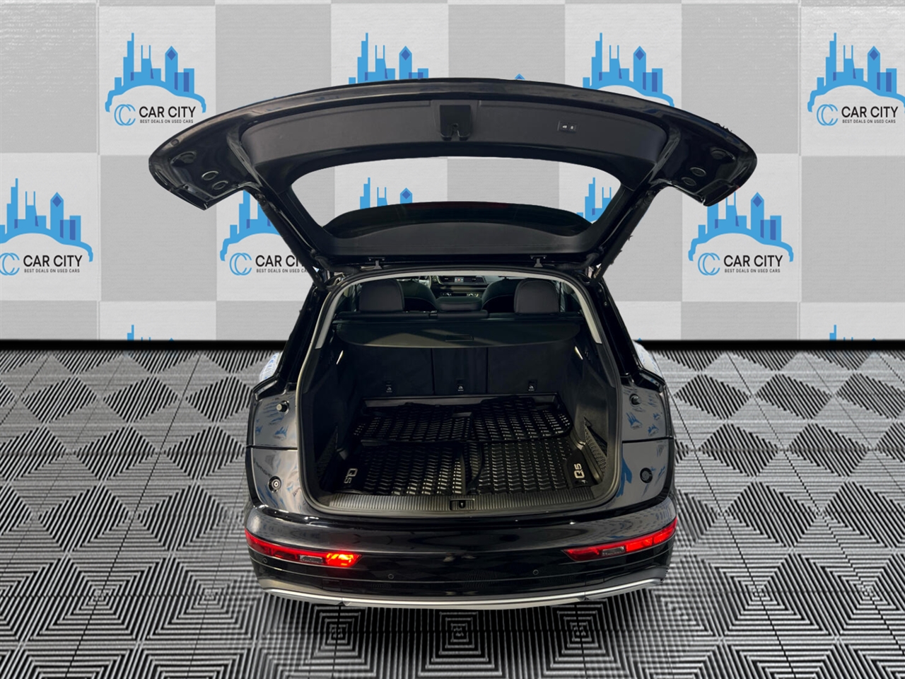 Audi Q5 2.0T Premium Plus quattro 2021