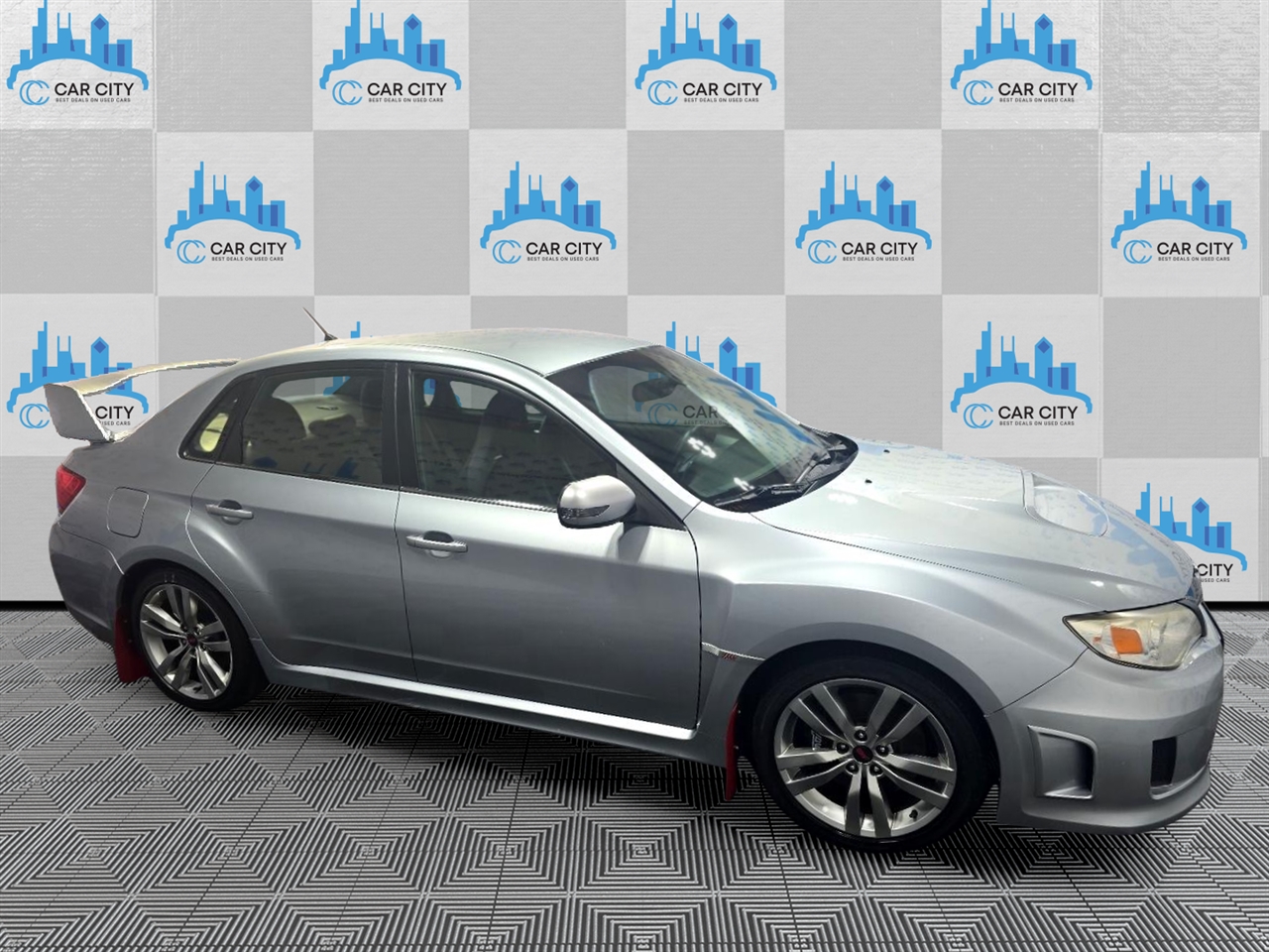 2013 Subaru Impreza WRX STI photo 2