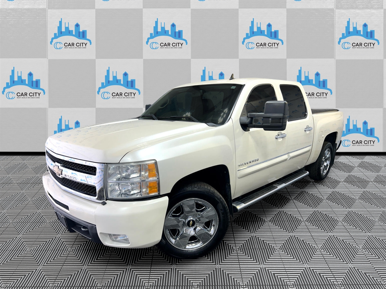 Chevrolet Silverado 1500 LTZ Crew Cab 4WD 2011