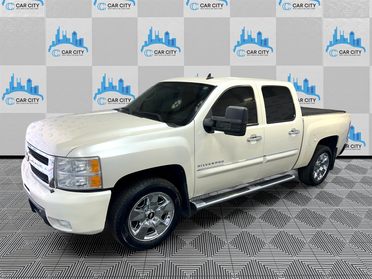 Chevrolet Silverado 1500 LTZ Crew Cab 4WD 2011